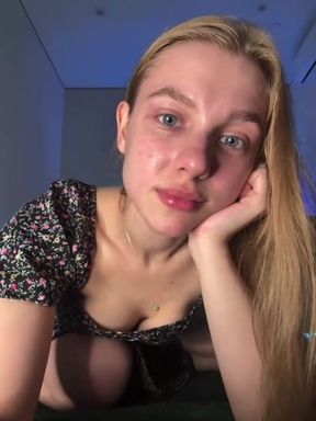 Blonde Amateur Boobs Fucking on Webcam