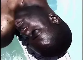 Two wet bodies fucking at the swimming pool