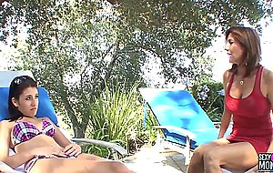 Sexymomma - tara holiday does 69 with her honey stepdaughter