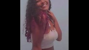 Moreninha novinha do Lomotif