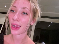 Naked Blonde Teen Girl Pussy Masturbation On Webcam