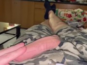 I jerk off my 8,6inch cock from the hole in my pants. Mi sego il cazzo di 22cm dal buco dei pantalon