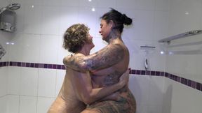 Sexy Shower Fun for 2 Hot MILFs