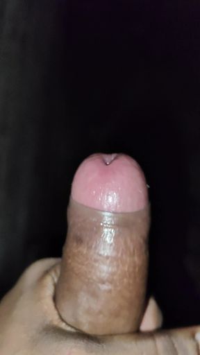 I came to piss and then I masturbate