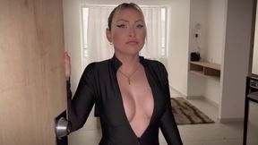 Neighbor slut wanted cock and asks me to go to her apartment or with an excuse and profit to eat her pussy