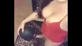 PATRICIA HOT SUCKING A BIG HARD DICK!