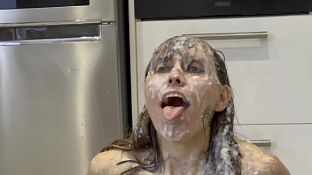 Hilarious Cum Bukkake (Fake Homemade Cum)