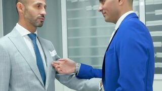 Office hunk Robbie Rojo blows his boss before hard drilling