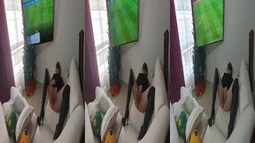 mi primamastra se calienta viendo el partido de espana vs japon le encanta tocarse la concha y el culo 4