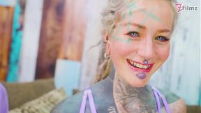 Lesbian Orgy � Anal & Squirt � Tattooed Girls Fucking Each Other�s Holes and Licking Pussy � ATM, Gapes, Squirting