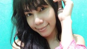 Dreamgirl Cindy showing off in a SFW video