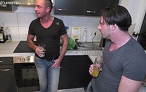 Lara-cumkitten, ich bin die fick matratze in unserer w