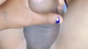 A mulher ama fazer meu cu de brinquedo