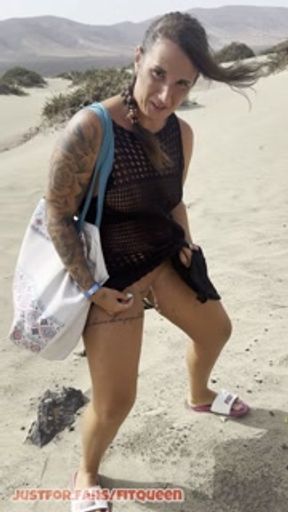 Pissing In Public😈 A Stranger DISCOVER Me