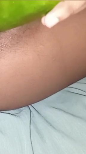 Sri lanakan sexy  girl  fuck her pussy with a cucumber best aolo   Clip 2