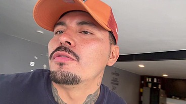 Tirándome a fan mayate, me lo reventé después de que estaba pide y pide mi verga por todas mis redes sociales