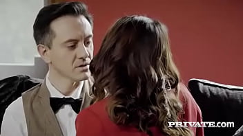 Latina Esperanza del Horno debuts at Private with her first DP