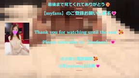 彼女のかわいいパイパンおまんこの膣内を手マンで掻き回した後、勃起クリトリスをクンニで刺激する????