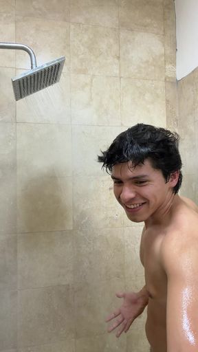 Bathing with the door open in the gym