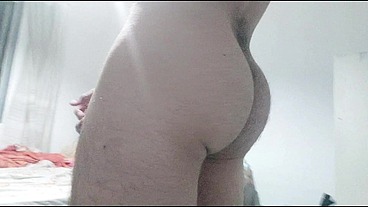 Mostrando el pene y el culo peludo, Gay argentino super rico
