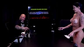 Mostrou os piercing que tem e bateu uma siririca em cima da mesa - Leticia Braga (WATCH ON: SHEER/RED)