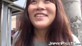 This shy girl urgently needs to pee and calls a friend to film her outdoors