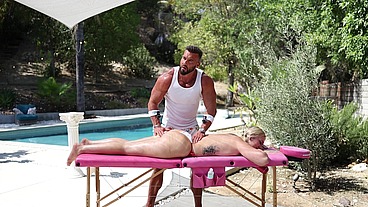 MASSAGE SESSION TO FUCK SESSION WITH SEXY BLONDE VANNA ROSE