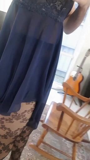 Dani_leg in Sexy Black Pattered Pantyhose Mobile Video