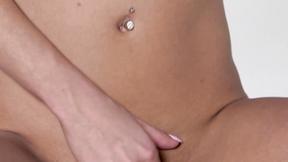 ”Pretty lady teases during snatch play”