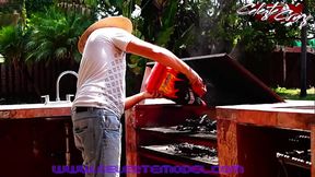 Celezte Cruz fucks this worker from her house