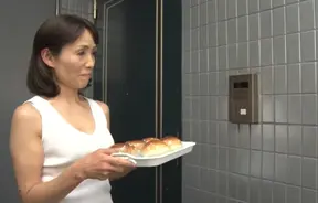 Next-door MILF seduces and wants a deepthroat blowjob