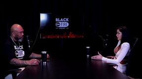 Leticia Braga: Sexy Latina massage turns into handjob