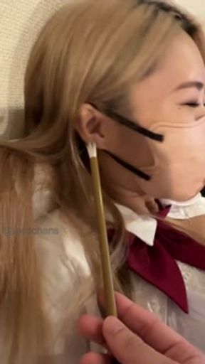 I tried tickling a gal with a brush!