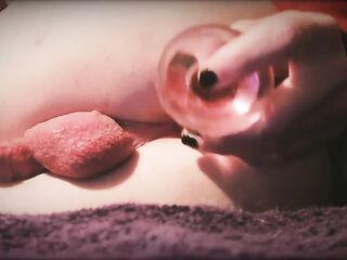 Playing with my booty untill I cum!!