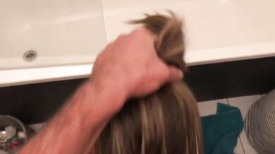 AMATEUR MILF POV Masked French Blonde in her bathroom sucks on her knees a guy met on Tinder