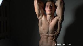 Jan Rocek shows his insane body on his own