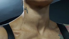 Pumped neck veins by Angelmuscles