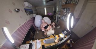 Cam Show with Toys in 360