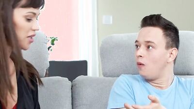 Step-Mom: "What are you worried about? Sex?" S15:E9 (Alyssa Reece)