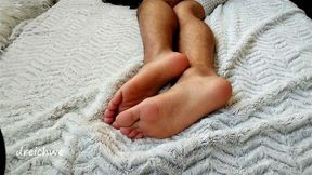 Pies calientes para tu gran polla papi