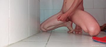 SHAYAN DENIZ - Real Homemade Bathroom Routine  Personal Amateur Clip