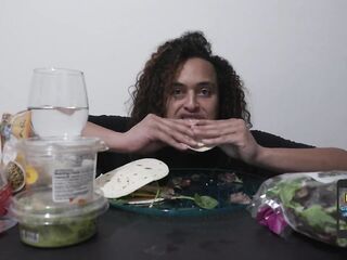 Genesis Cutie MukBang two