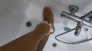 Big-Ass Black Teen's Solo Shower Footjob on Webcam