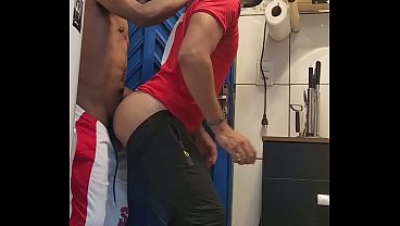 COMI O FILHO DA PUTA DO MOTOBOY PASSIVO