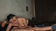 Namorada acorda com fome e se empolga cedo demais