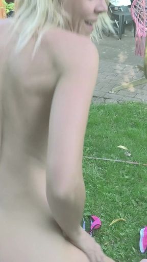Blonde Slut Didn't Have Sex for 4 Weeks!!