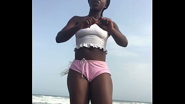 Crazybitch twerking hard in sexy clothes outdoor on the beach