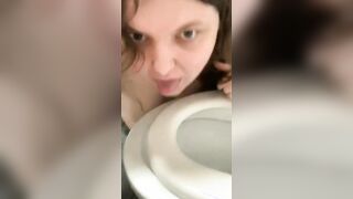 Fat Toiletpig Lexie Dawton is a piss skank