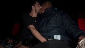 maior orgia dentro do cinema, e teve muito leite no rabo.