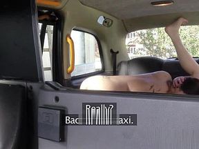 British cabbie pussylicking lesbian passenger